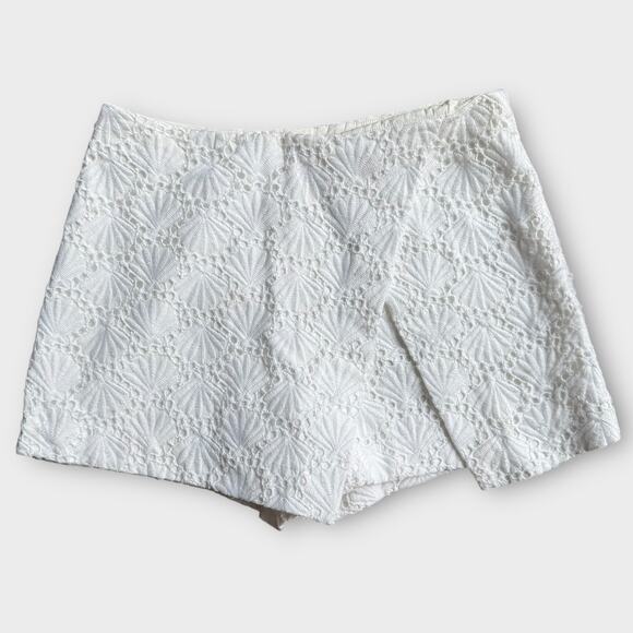 Lilly Pulitzer Shell Skort Size 2 Small Coastal Boho Preppy Cotton Mini - Picture 1 of 10